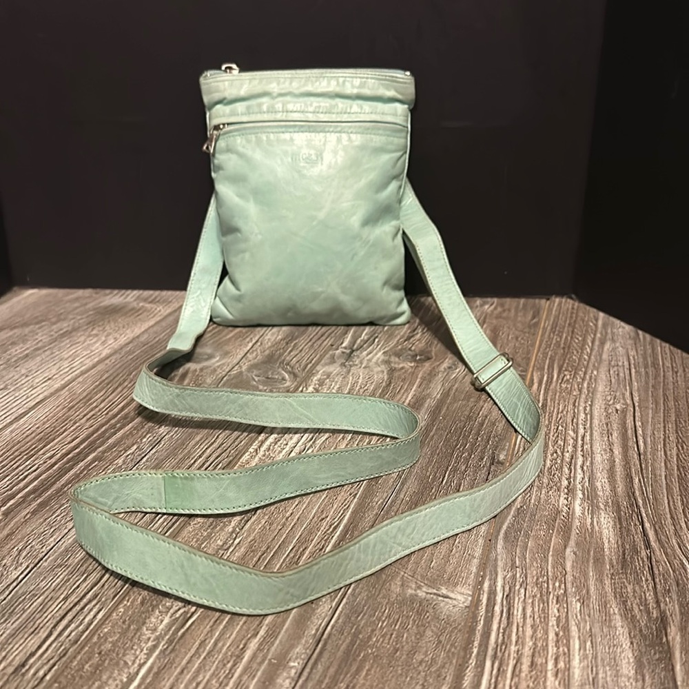 M0851 small crossbody bag